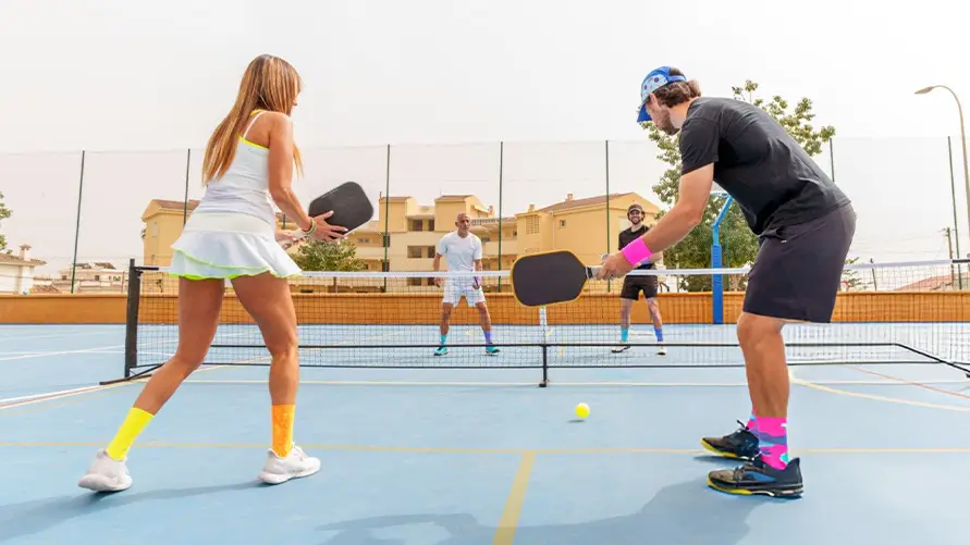 What features to look for in pickleball scheduling software
