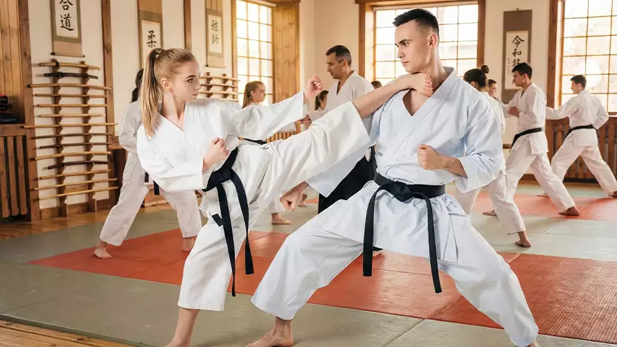 How does belt tracking influence student retention metrics